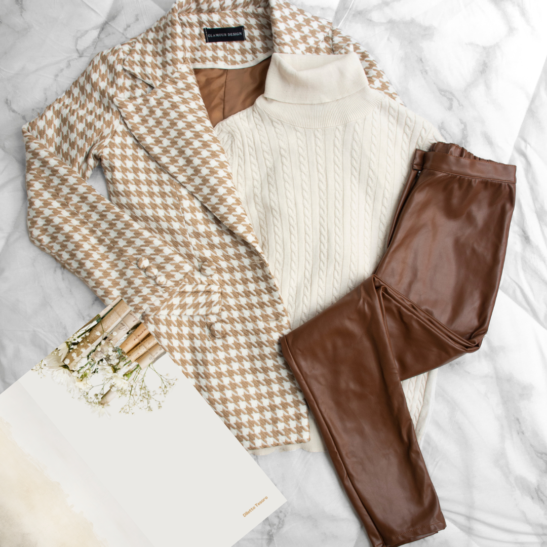 Antique Florals - soft textured look (90x90cm)